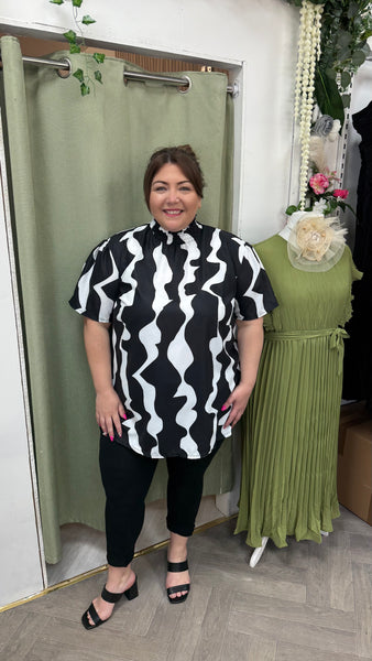 Nicola onesize 18-24