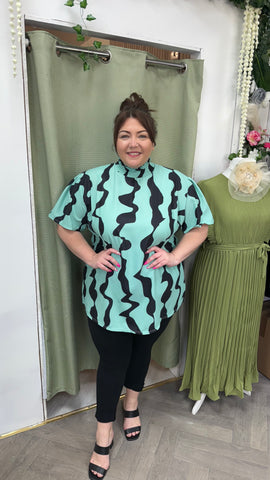 Nicola onesize 18-24